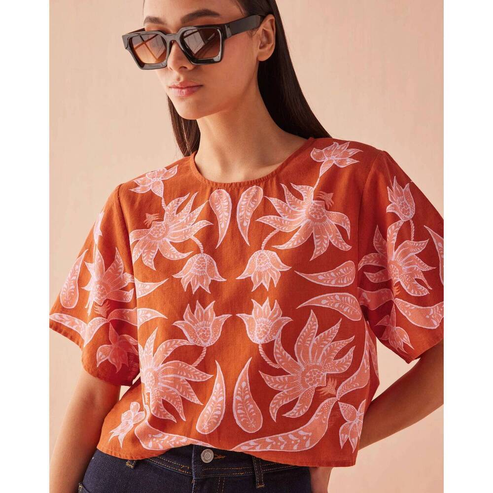 NEW OMIKA adi short sleeve blouse in vivi negroni